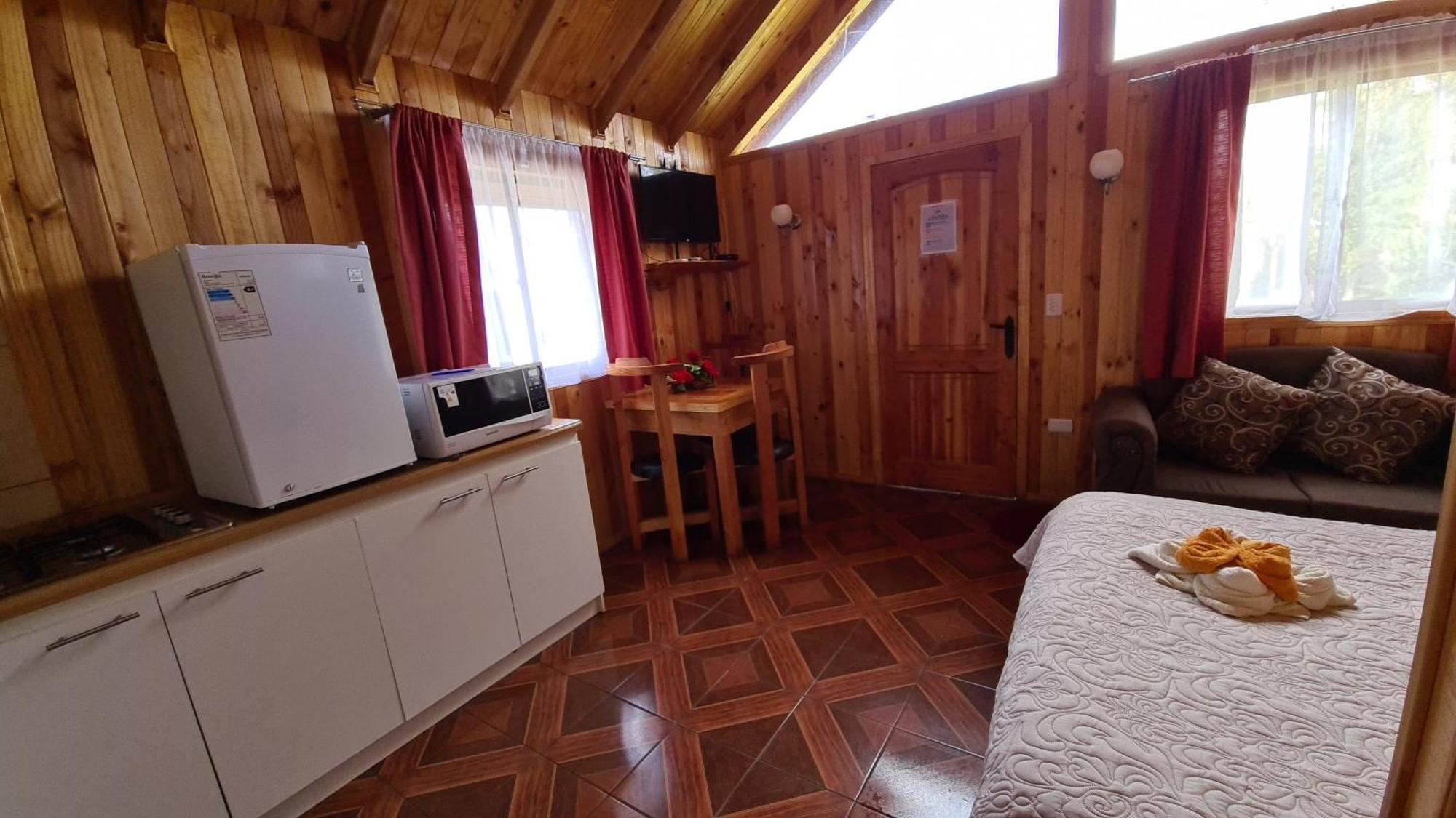 Cabanas Kompatzki Ancud Rum bild